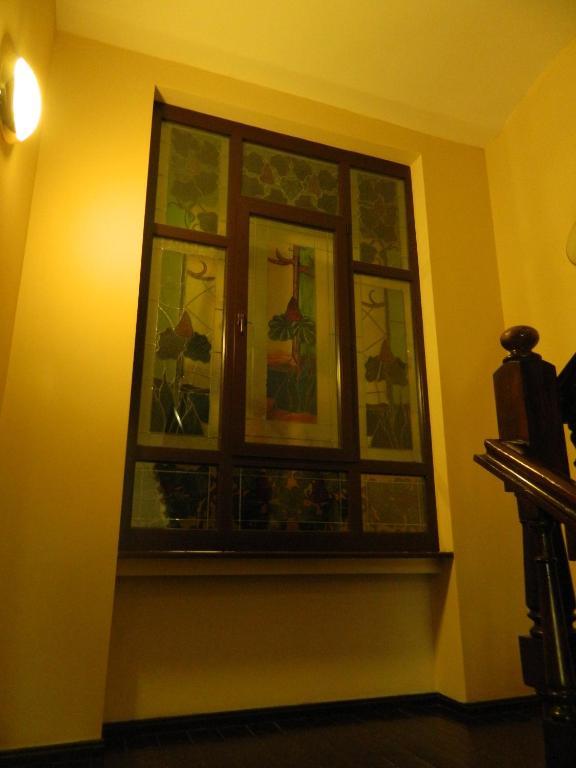 Bursztyn Bed and breakfast